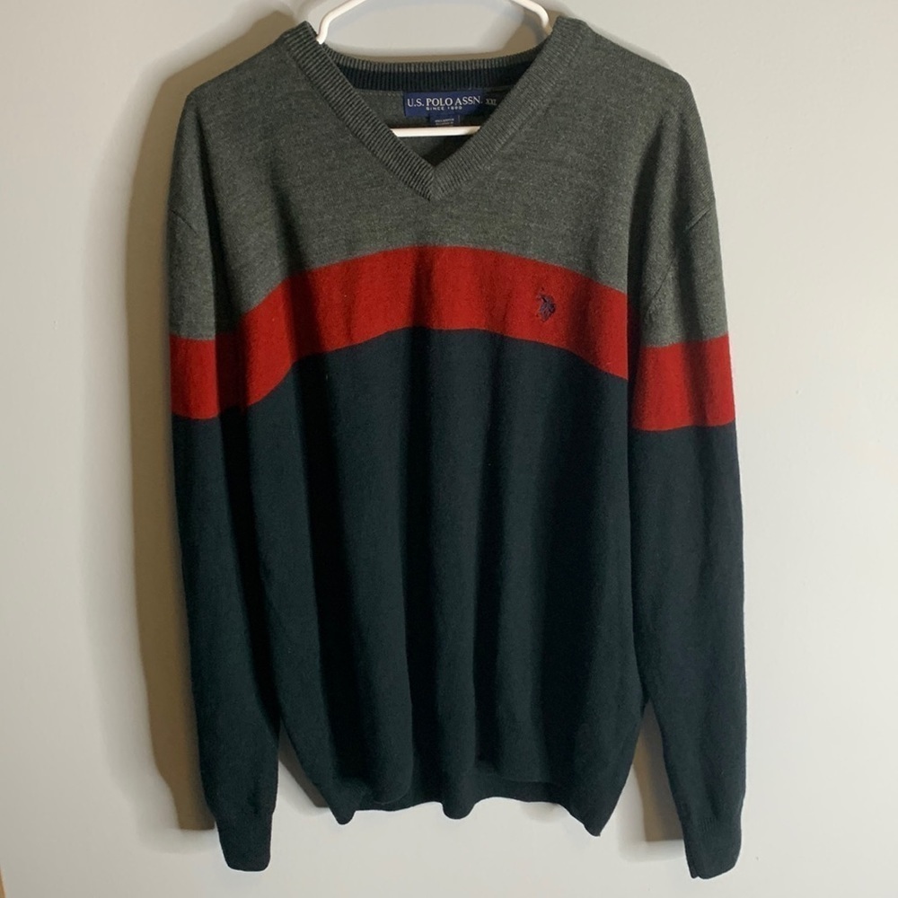 US Polo Assn Men’s Color Block V Neck sweater Size XXL good condition